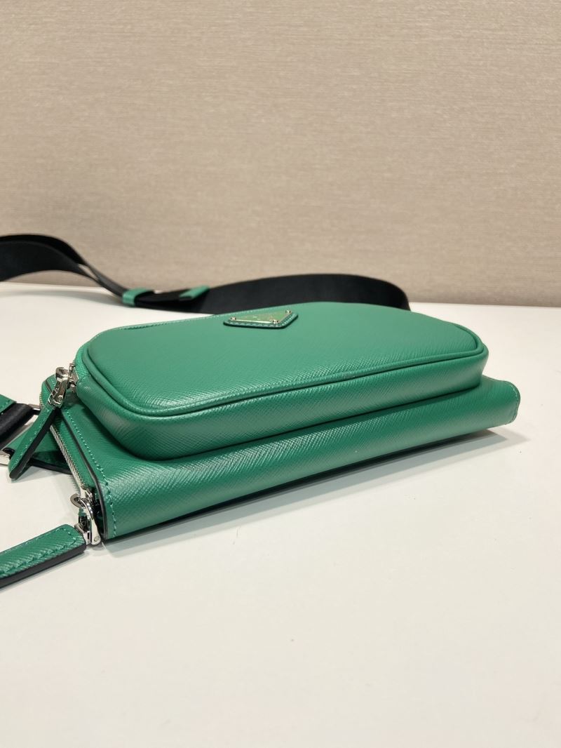 Pra*a waist chest packs